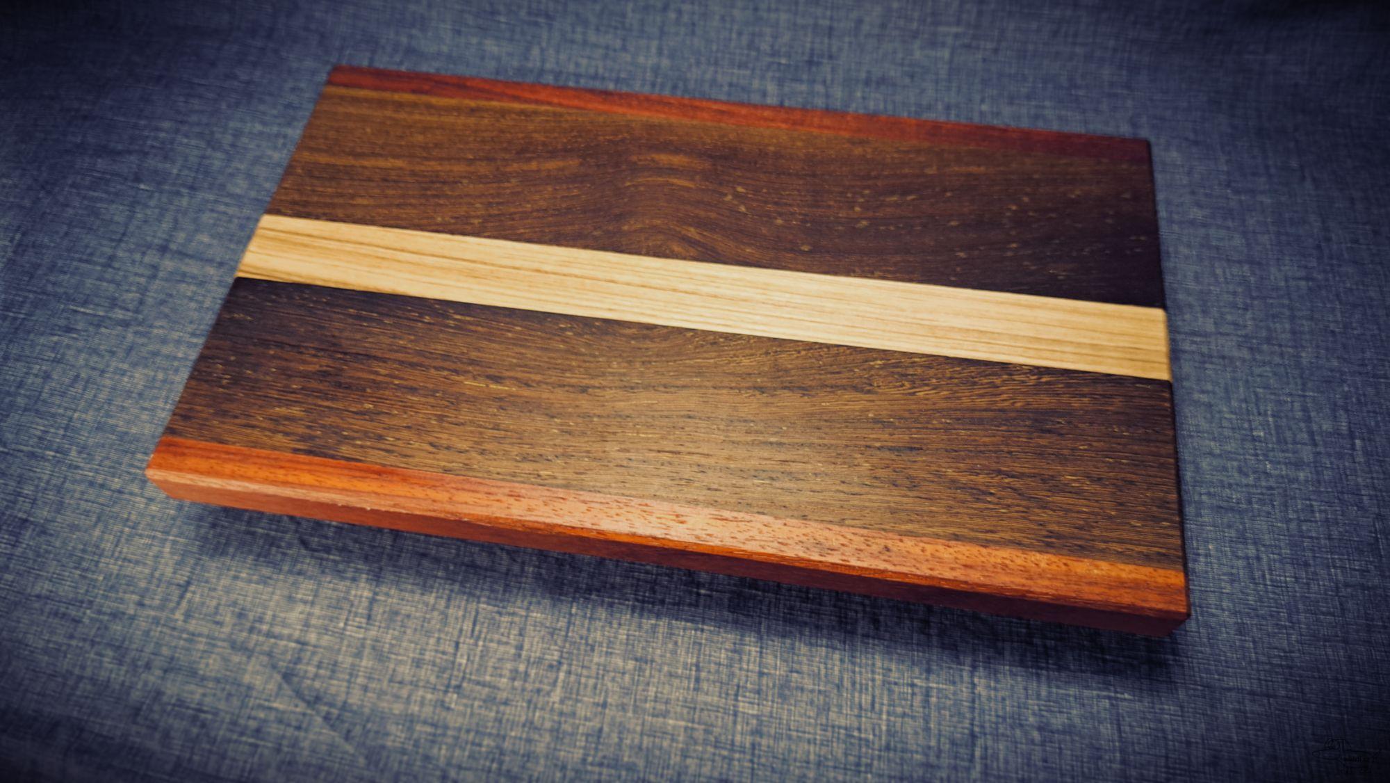 Prkénko - podélné (edge grain) wenge padouk jasan 37x21cm