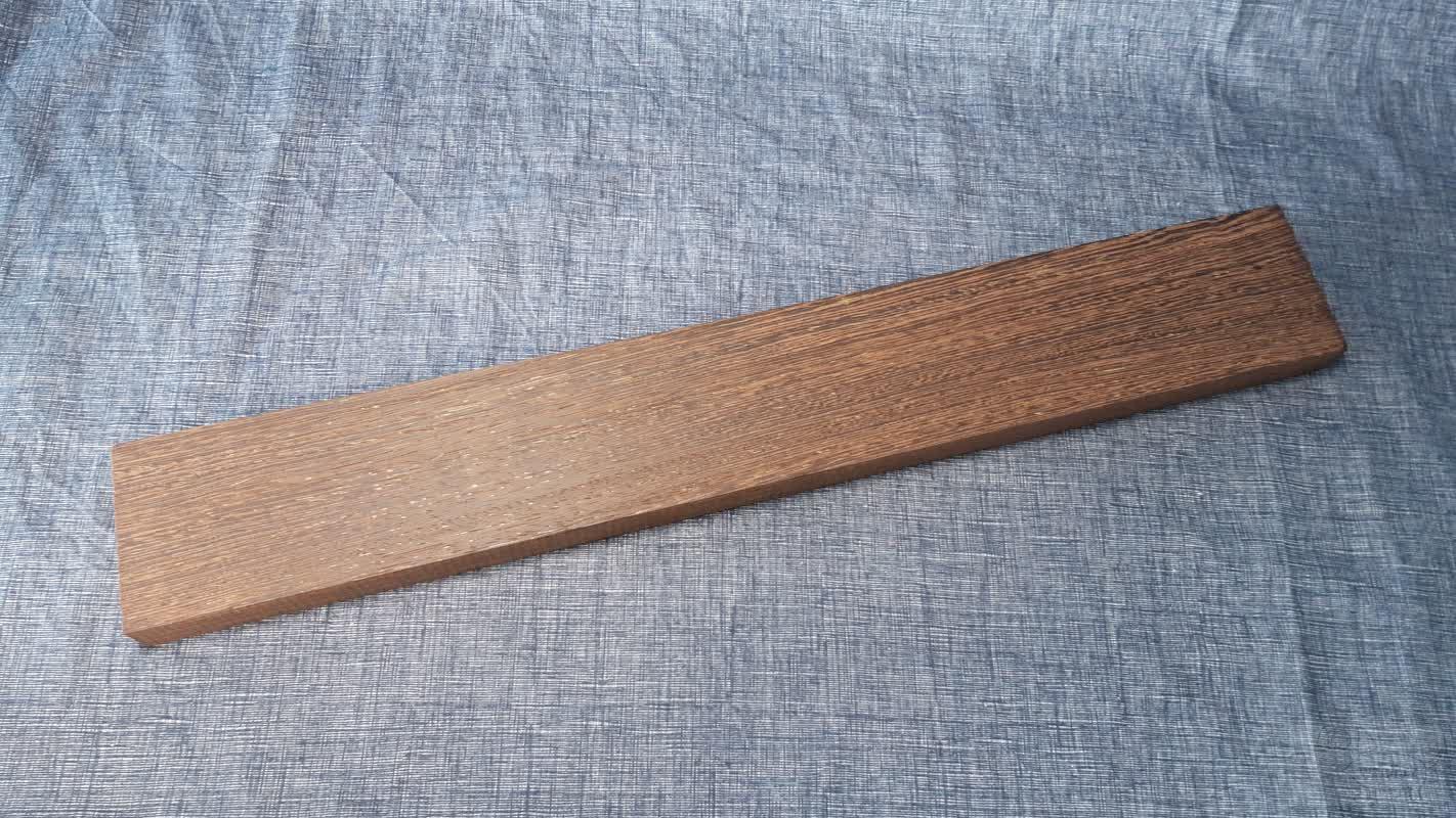 hranol wenge 520 x 75 x 25 hoblovaný