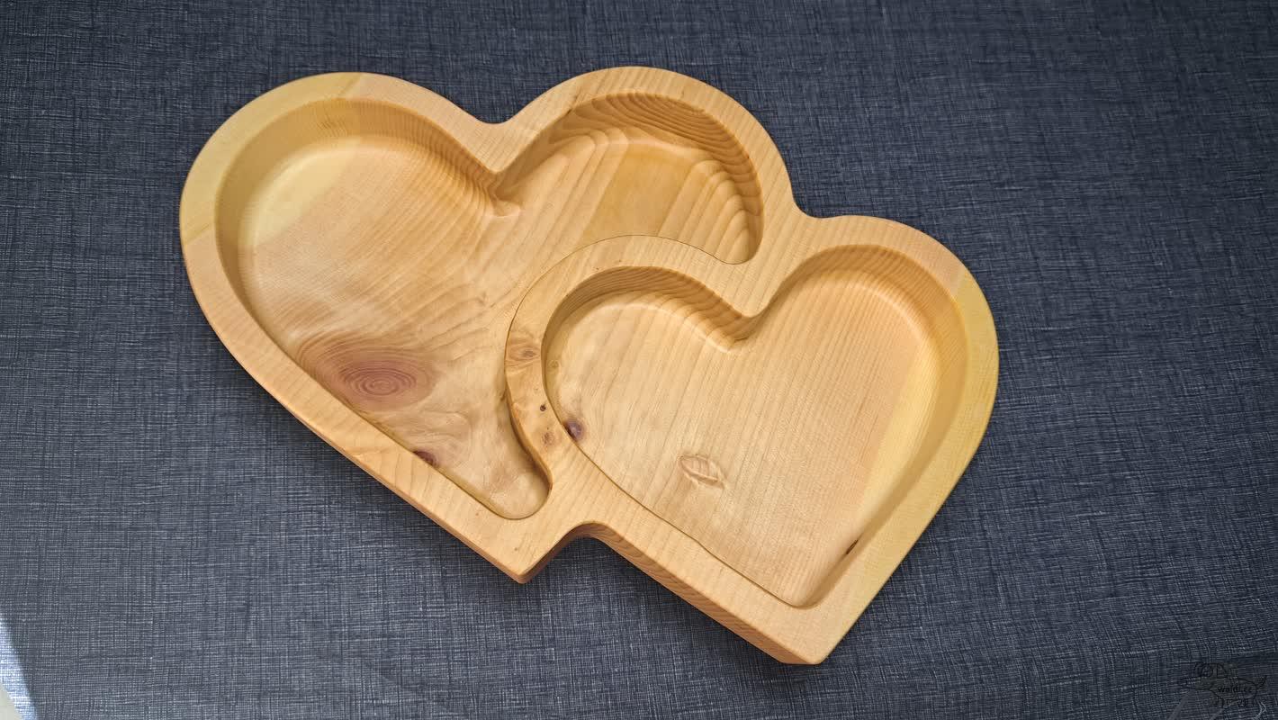 Miska dvojsrdce - borovice 30 x 23 x 5 cm