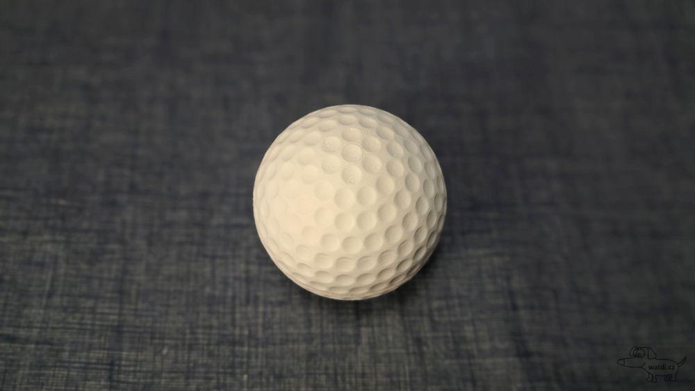 Golfový míček