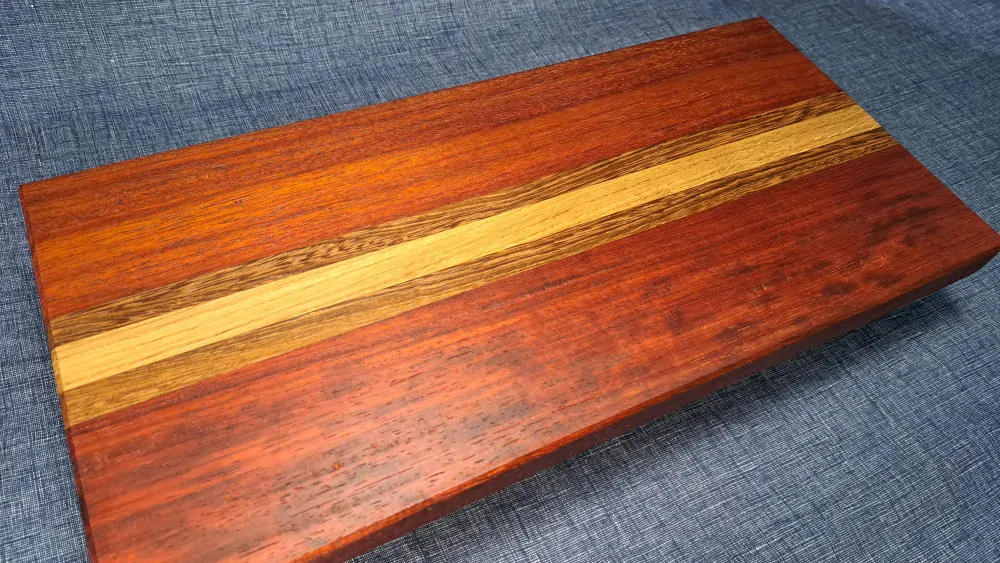 Prkénko - podélné (edge grain) wenge padouk jasan 42x20xcm