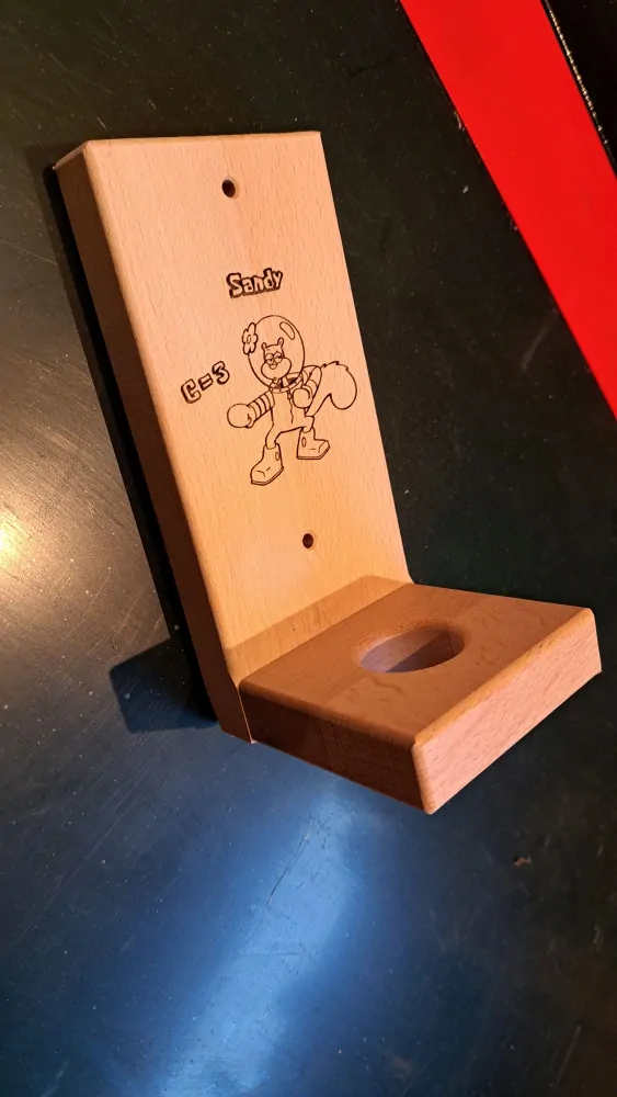 Držák na malou PET - dřevěný