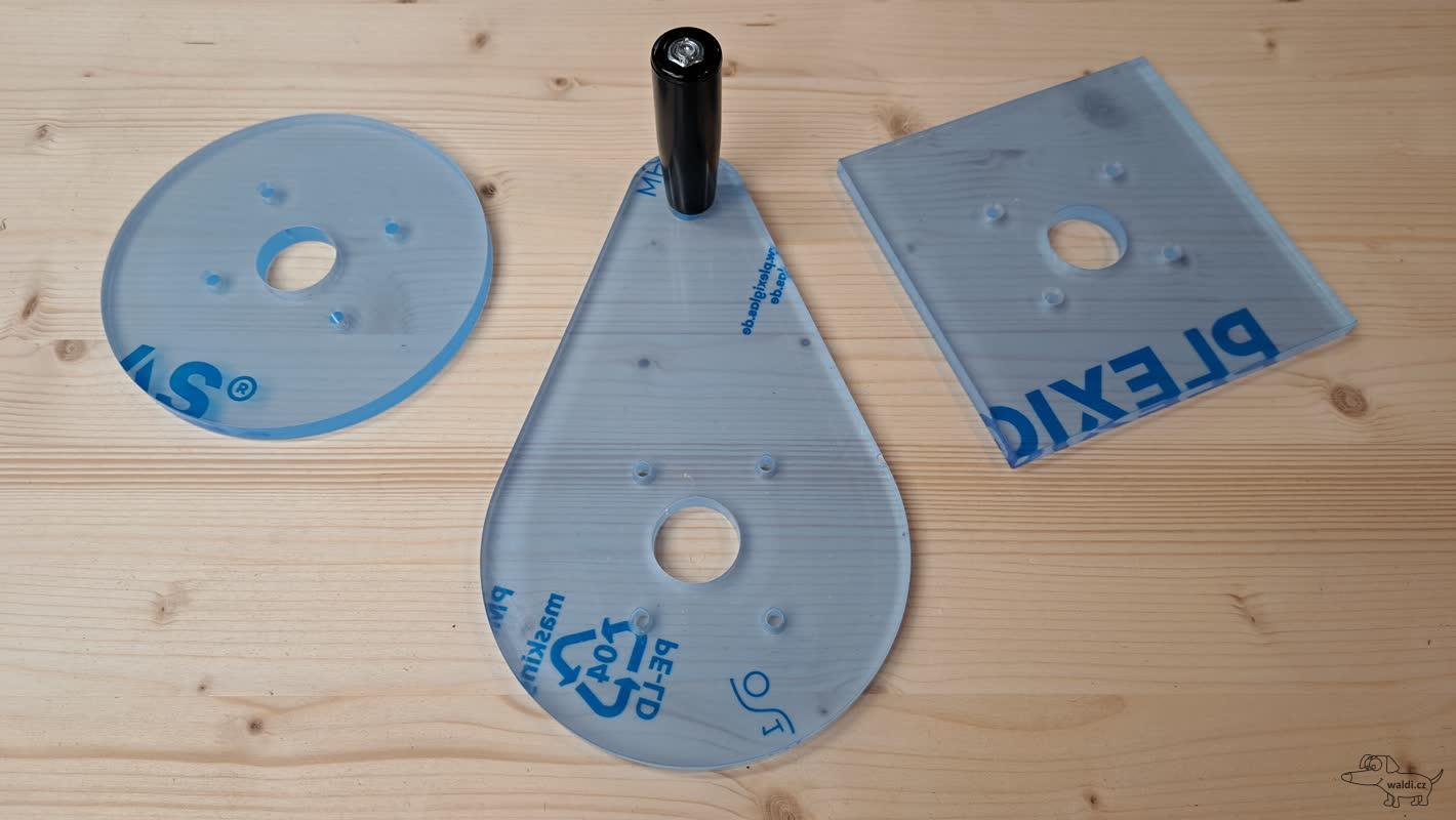 Základna Makita RT0700C čtverec 150 x 150 mm