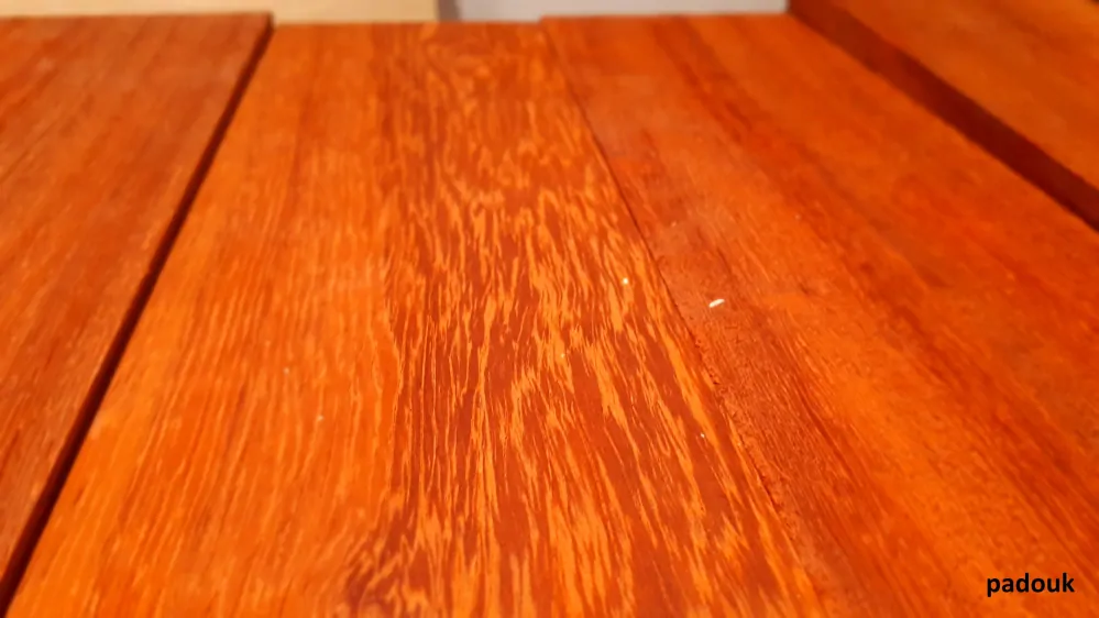 hranol padouk 520 x 80 x 30 hoblovaný