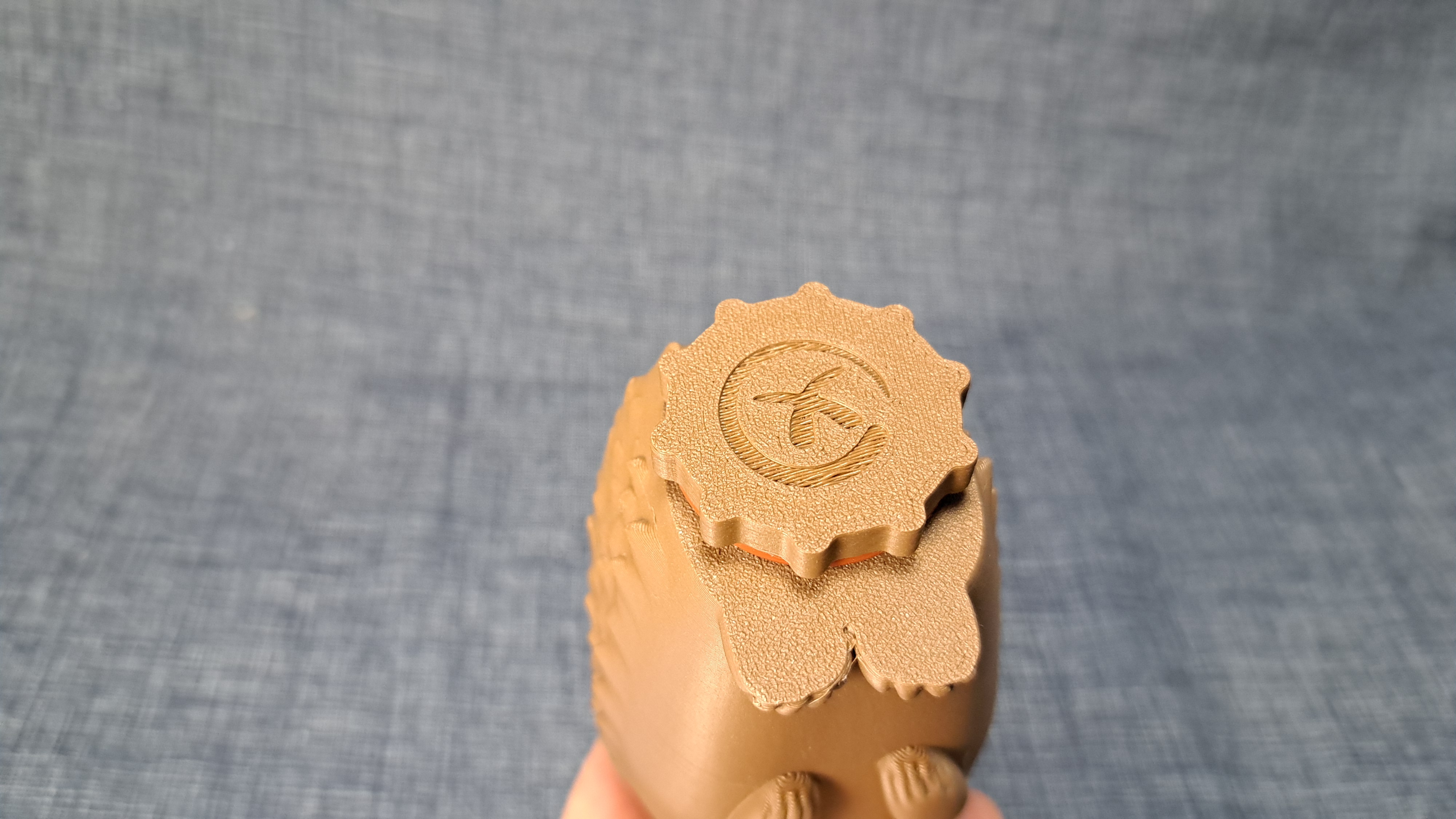 ježek stojící